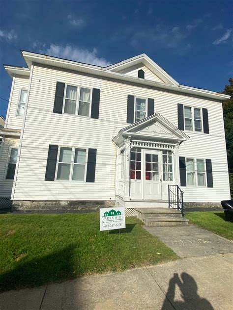 Chicopee Spacious 2 bedroom with washer & dryer available for immediate move in. . Craigslist apartments western mass